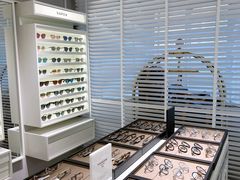 -目艮眼镜SHOWROOM(品牌集合店)