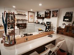 -C.Y Cafe