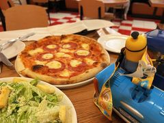 大眼肉披萨-城市大道红炉披萨烘焙坊