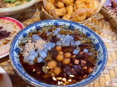 -爆炸头阿姨小四川正宗川味小吃(无任何分店)