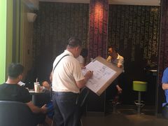 等位区-麦当劳(新洲南路店)