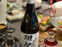 -铭牛烧肉·和牛海鲜自助(高新月牙湖店)