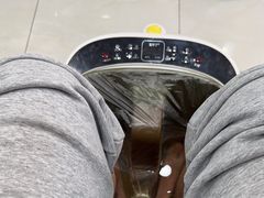-世龙世家灰指甲·甲沟炎·跖疣护理·修脚(东江湾路店)