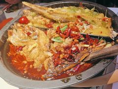 -鸣记脆皮烤鱼(三八广场店)