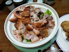 招牌肘子-煎饼卷大葱(春秋西路店)
