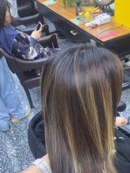 -藤野造型专业烫染接发