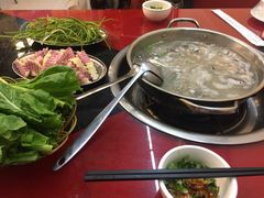 -老石黑山羊毛驴肉火锅(金凯广场店)