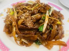 干炒牛河-甜蜜蜜港式茶餐厅(虹梅店)
