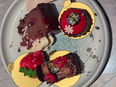 -雍容荟帝王蟹活龙虾展台自助(IFS黑金店)