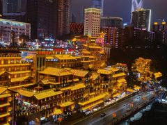 -Ting无边际江景酒店(重庆解放碑云端之眼店)
