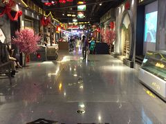 -时尚MEGO商业广场(华新地铁店)