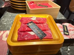 -牛YO寿喜烧·铁板烧和牛火锅自助(市府恒隆店)