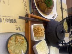 -刘姐啤酒鱼民族演艺餐厅(西街总店)