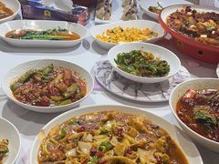 -巴特餐饮6加1音乐餐吧·新疆菜