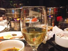 白葡萄酒-唐拉雅秀酒店-西锦汇空中BBQ·思创餐厅
