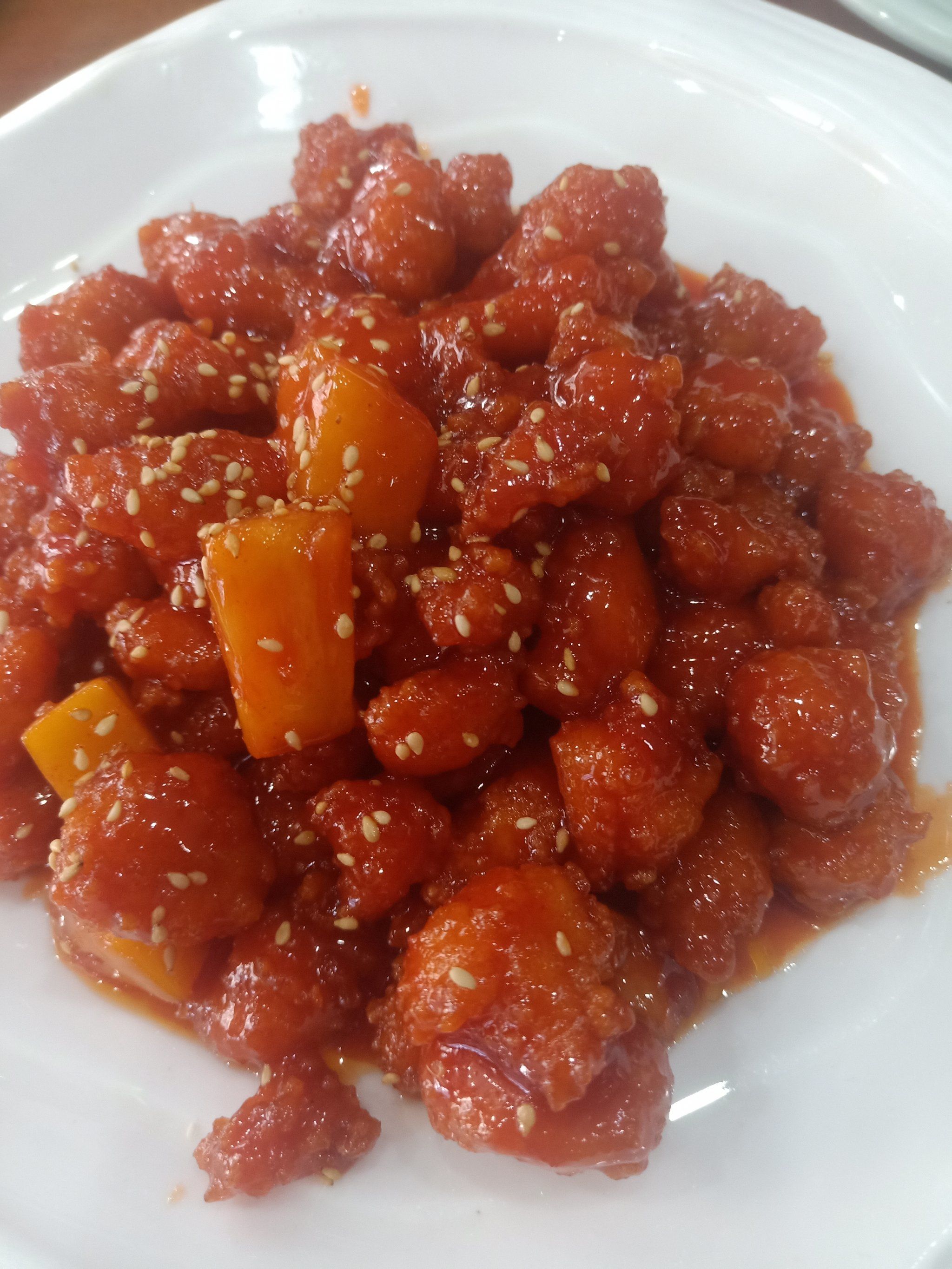 咕咾肉色香味俱全,吃的口感也绝对