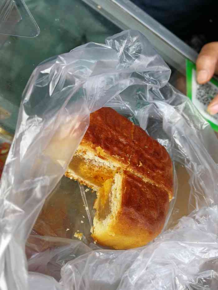 时鲜糕点(上顺城街店)-"一家开了20年77的蛋糕店铺,传统糕点.老.