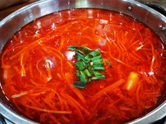 -黄利砖万峰林布依特色酸笋牛肉馆