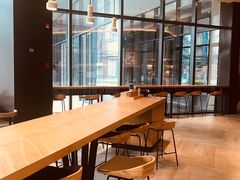 靠窗位-星巴克(蒲汇塘路店)