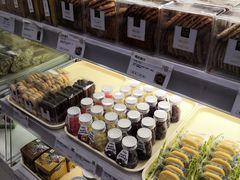 -绿姿鲜奶烘焙(新城花园店)