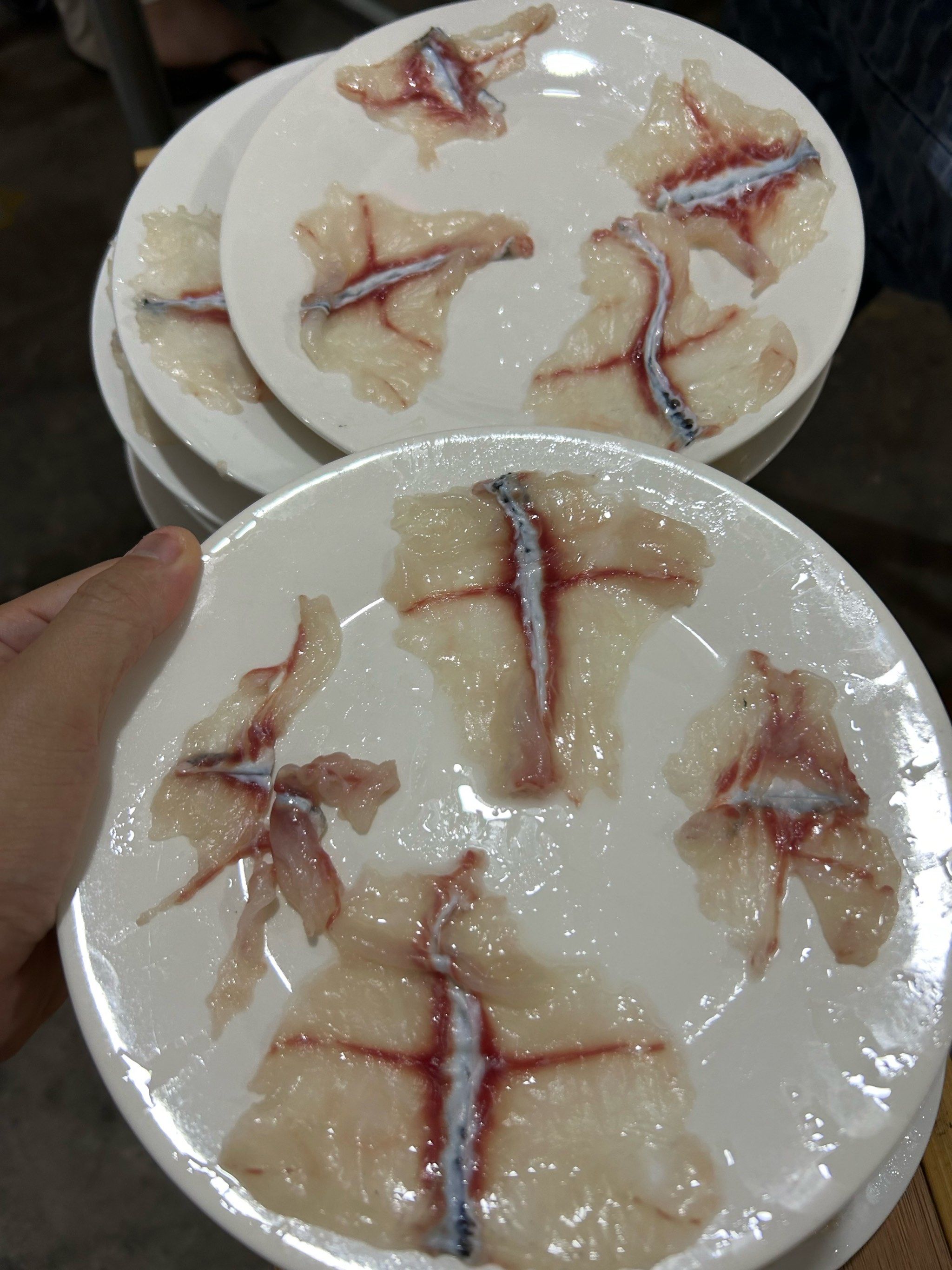 新鲜现杀的鱼肉真的很好吃