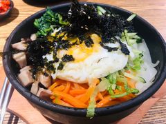 韩式拌饭-吴草鸡爪오초닭발韩食堂(融恒盈嘉中心店)