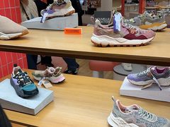 -乐蓬马歇百货公司(Rive Gauche)