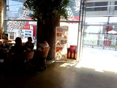 -Who乎coffee&bar