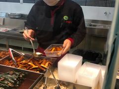 -狗撵鸭(泰山公寓店)