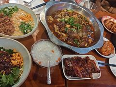 -爆炸头阿姨小四川正宗川味小吃(无任何分店)