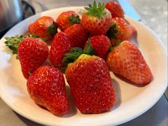 草莓-伍棵煋炭烤自助料理·烤鳗鱼(浦东食品城店)