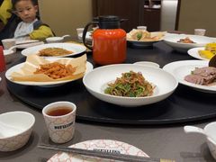 -阿瓦山寨·湘菜现炒·剁椒鱼头王(咸阳总店)