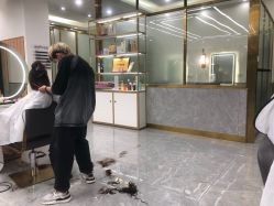 -康康时尚烫染