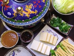 -毛辣果·贵州红酸汤牛肉火锅(西单店)