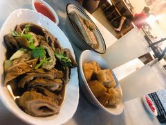 -黄亚细肉骨茶(仰光路店)