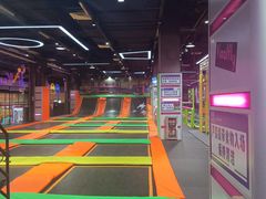 -酷跳蹦床主题公园(万胜广场店)