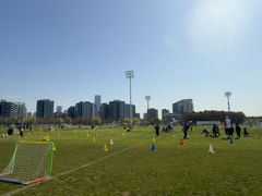 -Riverside河畔少儿足球培训(前滩店)