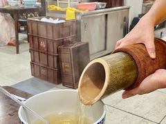 -胡须哥网红竹筒菜