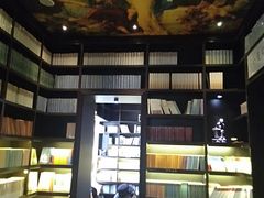 -钟书阁(松江泰晤士小镇店)