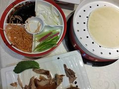 -老街坊美食汇(玉兰大街店)