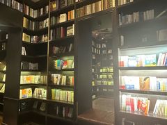 -钟书阁(松江泰晤士小镇店)