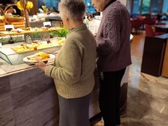 -飨食汇全日制餐厅·昆山皇冠假日酒店(九方店)