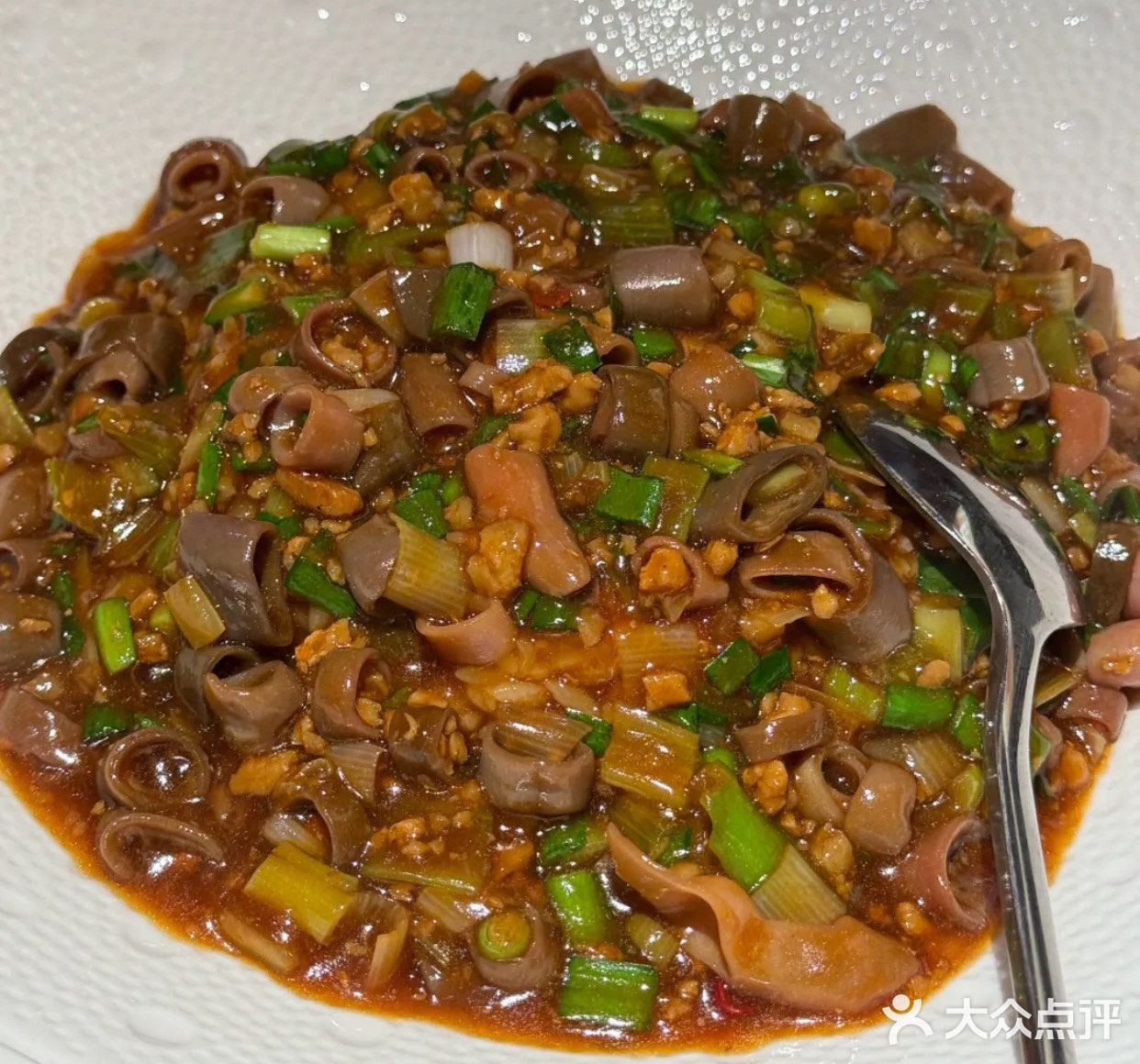 新晋排队王鲁菜餐厅，人气很旺，口味确实不错👍