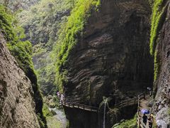 -龙水峡地缝景区