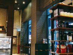 大堂-星巴克(广州番禺钻汇广场分店)