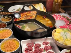 -三出山火锅(南京万象天地店)