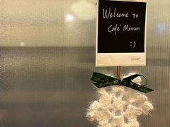 -Café Monson
