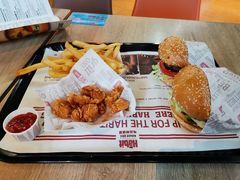 -The Habit Burger Grill 哈比特汉堡(复兴soho店)
