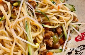 Chicken and Mushroom Fried Noodles