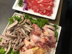 -尚尚仙·酸汤猪手·猪肚鸡火锅(华联万柳购物中心店)